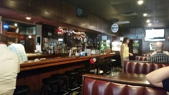 Bunker's Music Bar and Grill